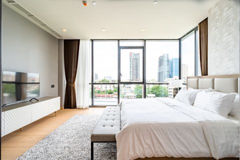 Condominio de 2 dormitorios en Watthana, Bangkok, Tailandia № 133991 - foto 10