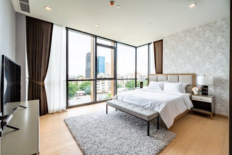 Condominio de 2 dormitorios en Watthana, Bangkok, Tailandia № 133991 - foto 4