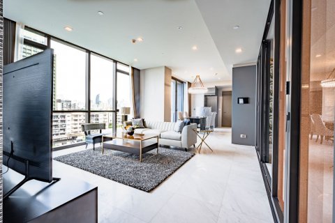 Condominio de 2 dormitorios en Watthana, Bangkok, Tailandia № 133991 - foto 2