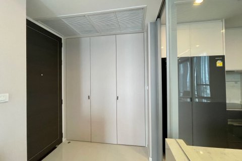 Condominio de 2 dormitorios en Bang Rak, Bangkok, Tailandia № 133994 - foto 13