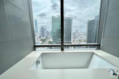 Condominio de 2 dormitorios en Bang Rak, Bangkok, Tailandia № 133994 - foto 22