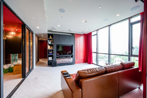 Condominio de 2 dormitorios en Watthana, Bangkok, Tailandia № 133992 - foto 2