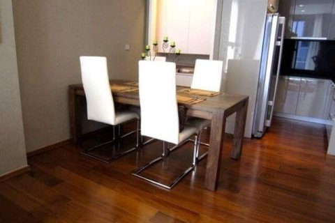 Condominio de 2 dormitorios en Watthana, Bangkok, Tailandia № 133995 - foto 4