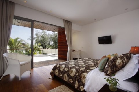 Chalet de 5 dormitorios en Layan Beach, Tailandia № 191221 - foto 18