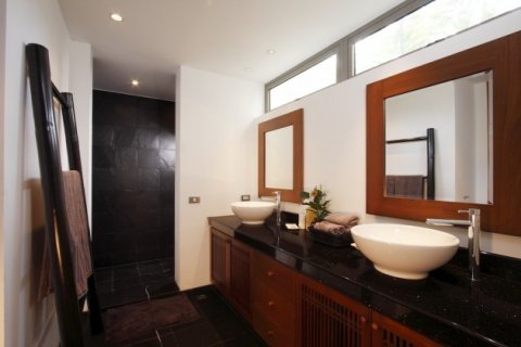 Chalet de 5 dormitorios en Layan Beach, Tailandia № 191221 - foto 12