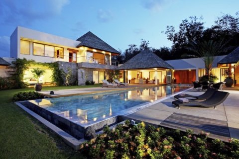 Chalet de 5 dormitorios en Layan Beach, Tailandia № 191221 - foto 2