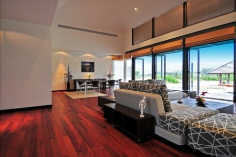 Chalet de 4 dormitorios en Kathu, Tailandia № 191222 - foto 6