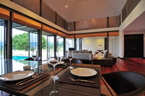 Chalet de 4 dormitorios en Kathu, Tailandia № 191222 - foto 4