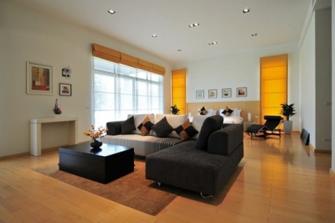 Chalet de 4 dormitorios en Kathu, Tailandia № 191222 - foto 9
