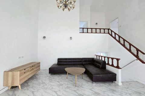 Casa de 3 dormitorios en Pattaya, Tailandia № 171334 - foto 14