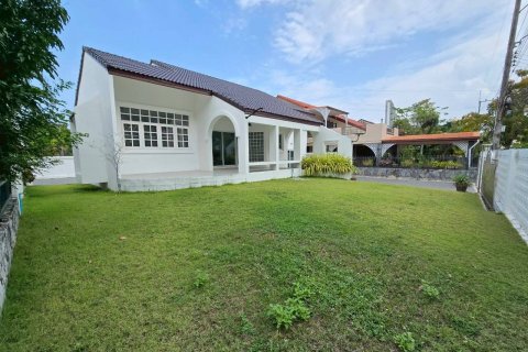 Casa de 3 dormitorios en Pattaya, Tailandia № 171334 - foto 3