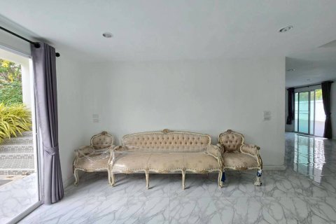 Casa de 3 dormitorios en Pattaya, Tailandia № 171334 - foto 23