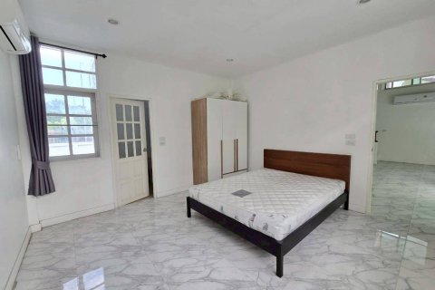 Casa de 3 dormitorios en Pattaya, Tailandia № 171334 - foto 24