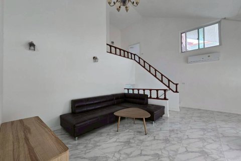 Casa de 3 dormitorios en Pattaya, Tailandia № 171334 - foto 15