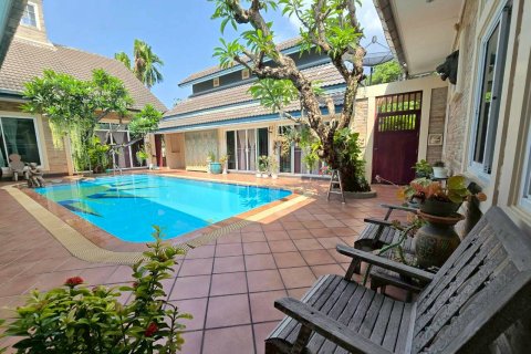 Casa de 2 dormitorios en Pattaya, Tailandia № 171335 - foto 4