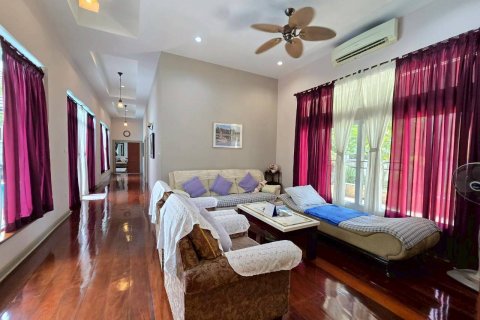 Casa de 2 dormitorios en Pattaya, Tailandia № 171335 - foto 10