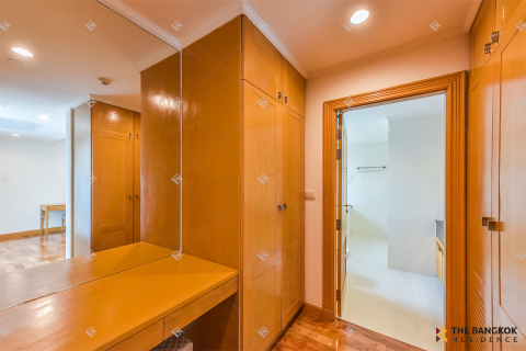 Apartamento de 3 dormitorios en Bangkok, Tailandia № 194632 - foto 5