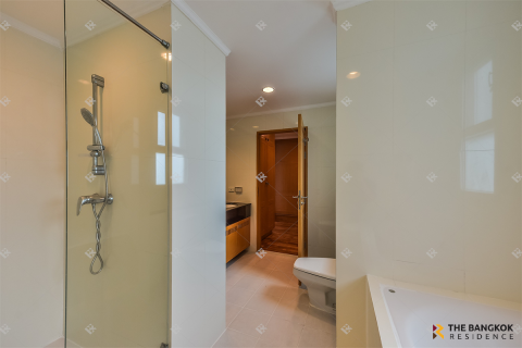 Apartamento de 3 dormitorios en Bangkok, Tailandia № 194632 - foto 3