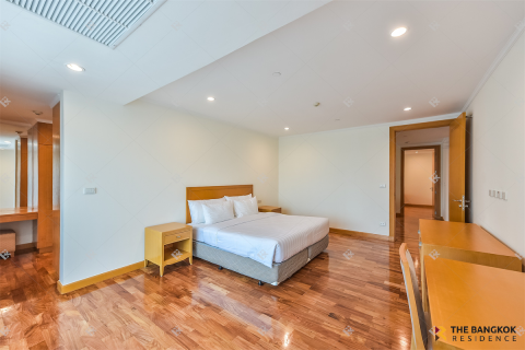 Apartamento de 3 dormitorios en Bangkok, Tailandia № 194632 - foto 6