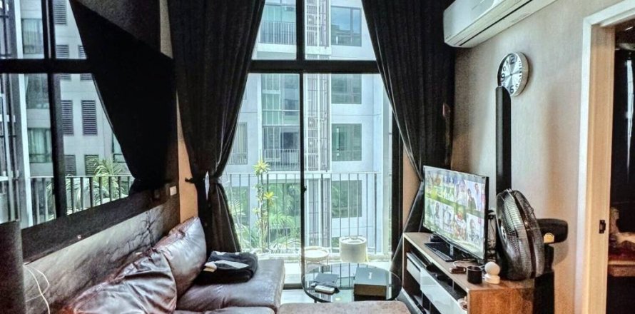 Dúplex de 2 dormitorios en Nonthaburi, Tailandia № 117064