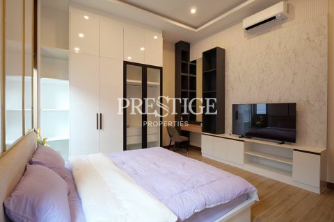 House in Pattaya, Thailand 4 bedrooms № 197651 - photo 21