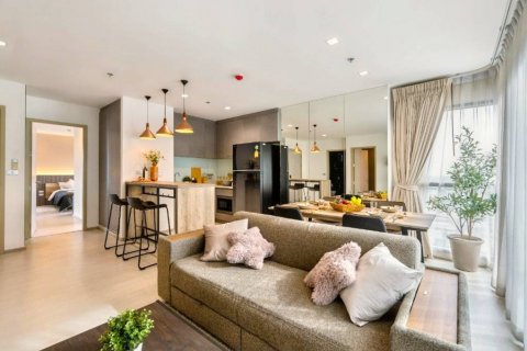Condominio de 2 dormitorios en Khlong Toei, Bangkok, Tailandia № 115114 - foto 3