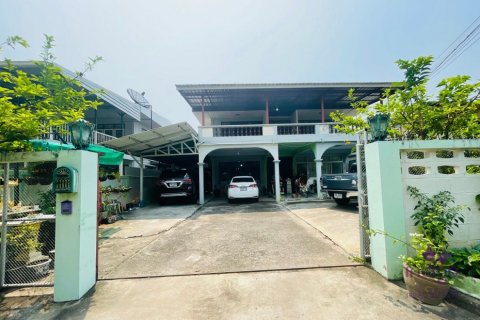 House in Chiang Mai, Thailand 3 bedrooms № 200410