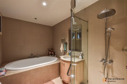 Condominio de 3 dormitorios en Bangkok, Tailandia № 184313 - foto 4