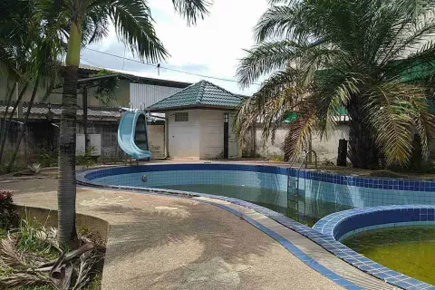 Haus in Pattaya, Thailand 9 Schlafzimmer № 140789 - Foto 4