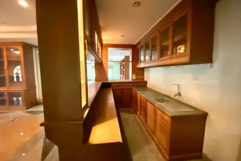 Haus in Pattaya, Thailand 9 Schlafzimmer № 140789 - Foto 16