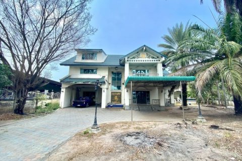 Haus in Pattaya, Thailand 9 Schlafzimmer № 140789 - Foto 2