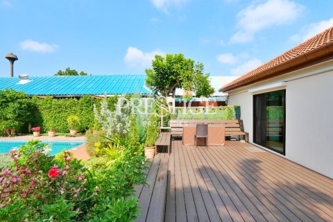 House in Pattaya, Thailand 3 bedrooms № 198519 - photo 22