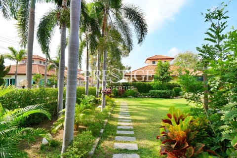 House in Pattaya, Thailand 3 bedrooms № 198519 - photo 24