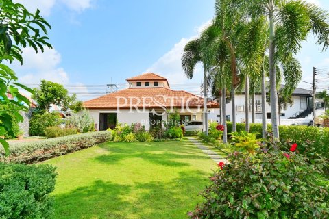 House in Pattaya, Thailand 3 bedrooms № 198519 - photo 25