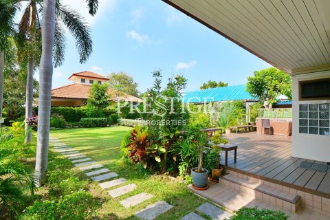 House in Pattaya, Thailand 3 bedrooms № 198519 - photo 21