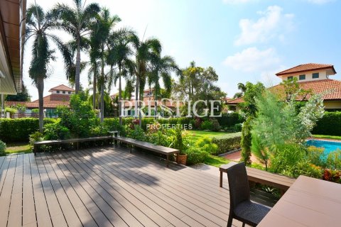 House in Pattaya, Thailand 3 bedrooms № 198519 - photo 23