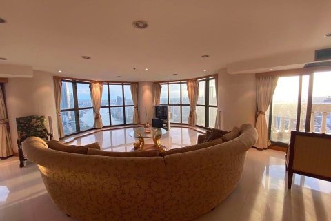 Condominio de 1 dormitorio en Bang Rak, Bangkok, Tailandia № 47587 - foto 3