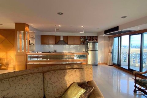Condominio de 1 dormitorio en Bang Rak, Bangkok, Tailandia № 47587 - foto 2