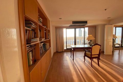 Condominio de 1 dormitorio en Bang Rak, Bangkok, Tailandia № 47587 - foto 11