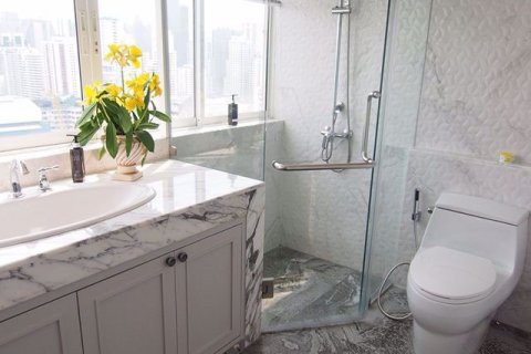 Condominio de 4 dormitorios en Watthana, Bangkok, Tailandia № 47590 - foto 11