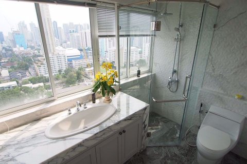 Condominio de 4 dormitorios en Watthana, Bangkok, Tailandia № 47590 - foto 12