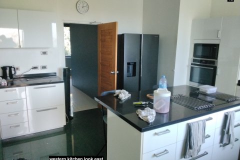 Chalet de 4 dormitorios en Hua Hin, Tailandia № 139625 - foto 13