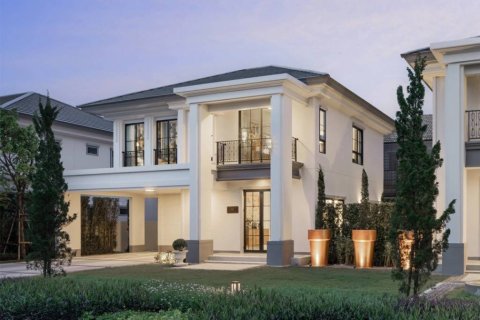 House in Bangkok, Thailand 4 bedrooms № 118995