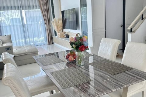 Casa de 3 dormitorios en Phuket, Tailandia № 118998 - foto 3