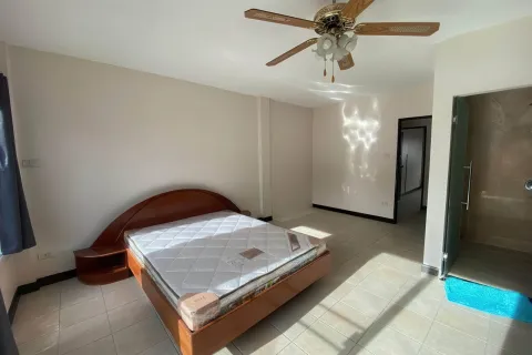 Casa de 2 dormitorios en Pattaya, Tailandia № 155491 - foto 6