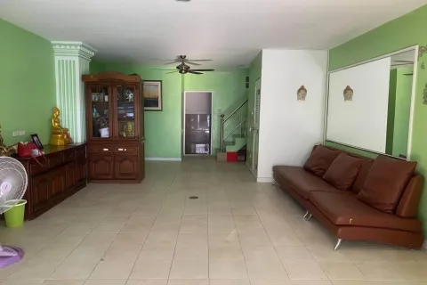 Casa de 2 dormitorios en Pattaya, Tailandia № 155491 - foto 3