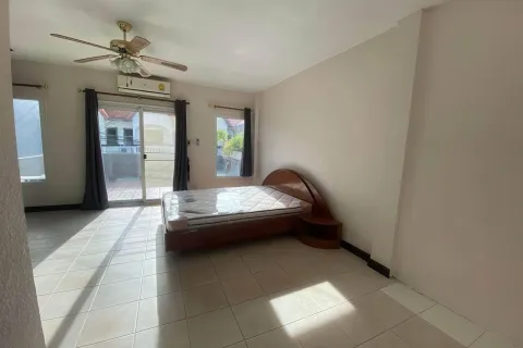 Casa de 2 dormitorios en Pattaya, Tailandia № 155491 - foto 5