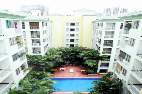 Condominio de 1 dormitorio en Bangkok, Tailandia № 208879 - foto 2