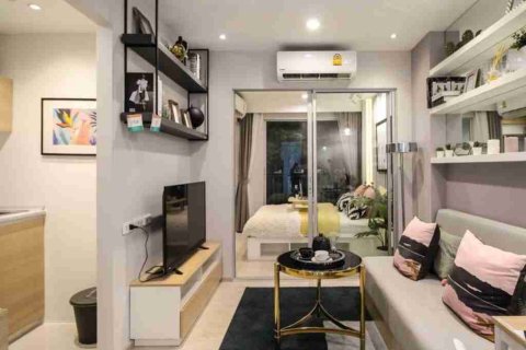 Condominio de 1 dormitorio en Thonburi, Bangkok, Tailandia № 208875 - foto 5