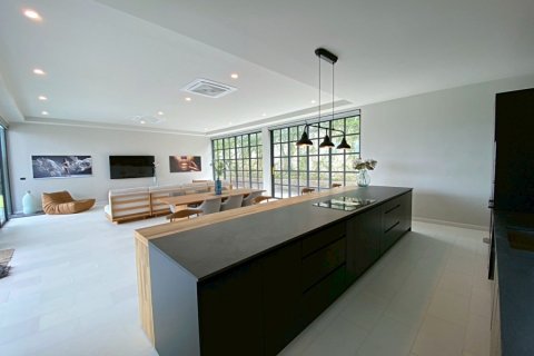 Chalet de 5 dormitorios en Hua Hin, Tailandia № 168340 - foto 6